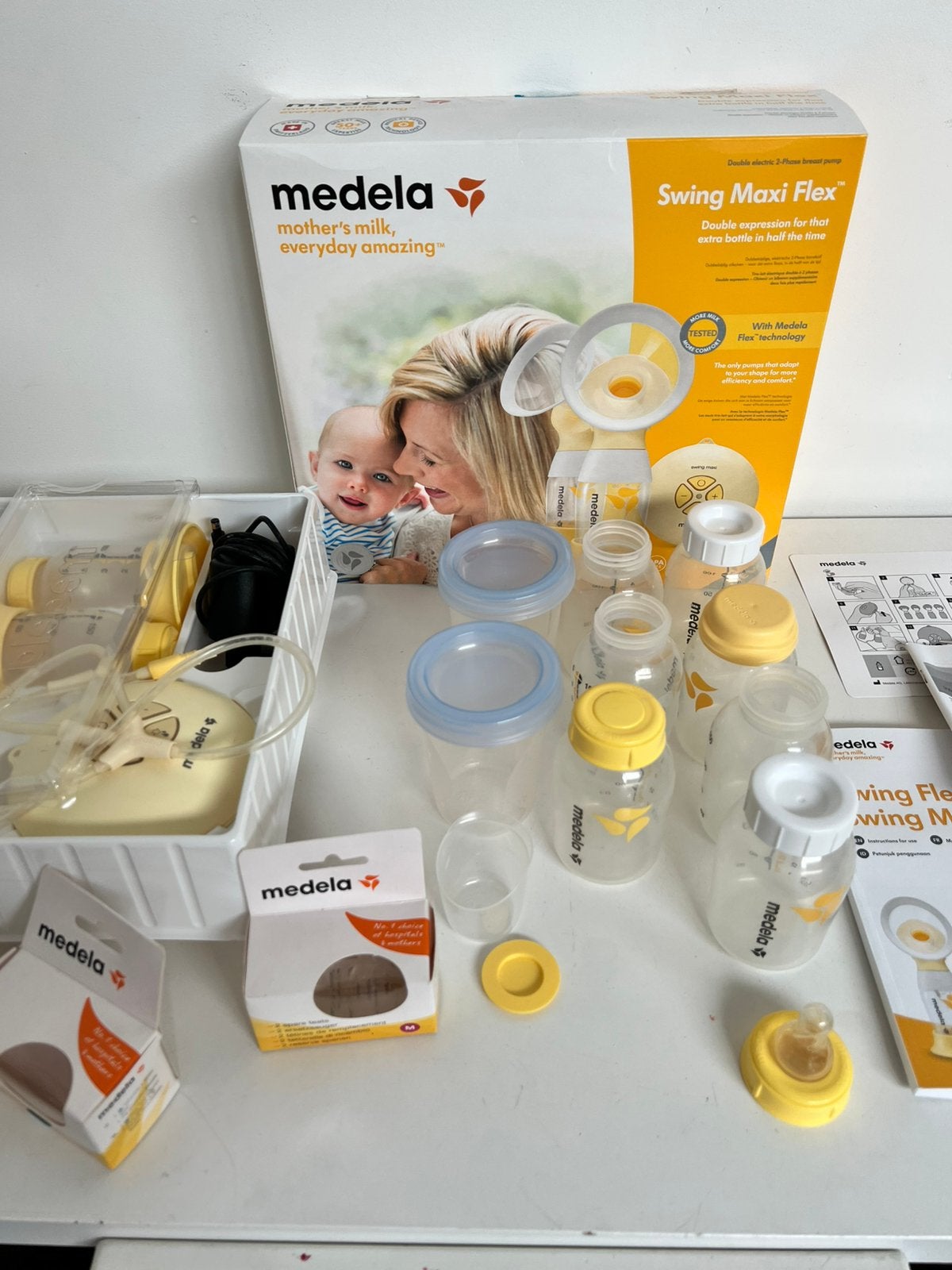 Medela Swing Maxi Flex met toebehoren, Medela, Borstkolf, Ophalen of Verzenden, Gebruikt