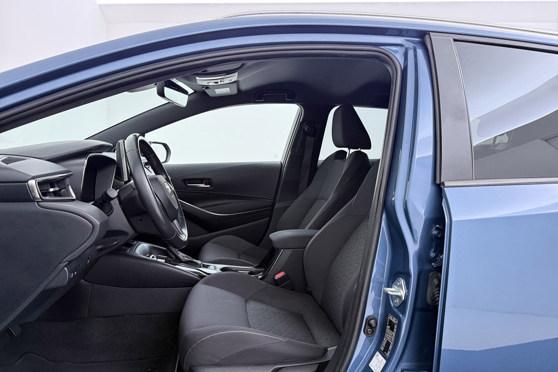 Toyota Corolla Touring Sports 1.8 Hybrid Business Plus | Org, Auto's, Gebruikt, 4 cilinders, Blauw, Corolla