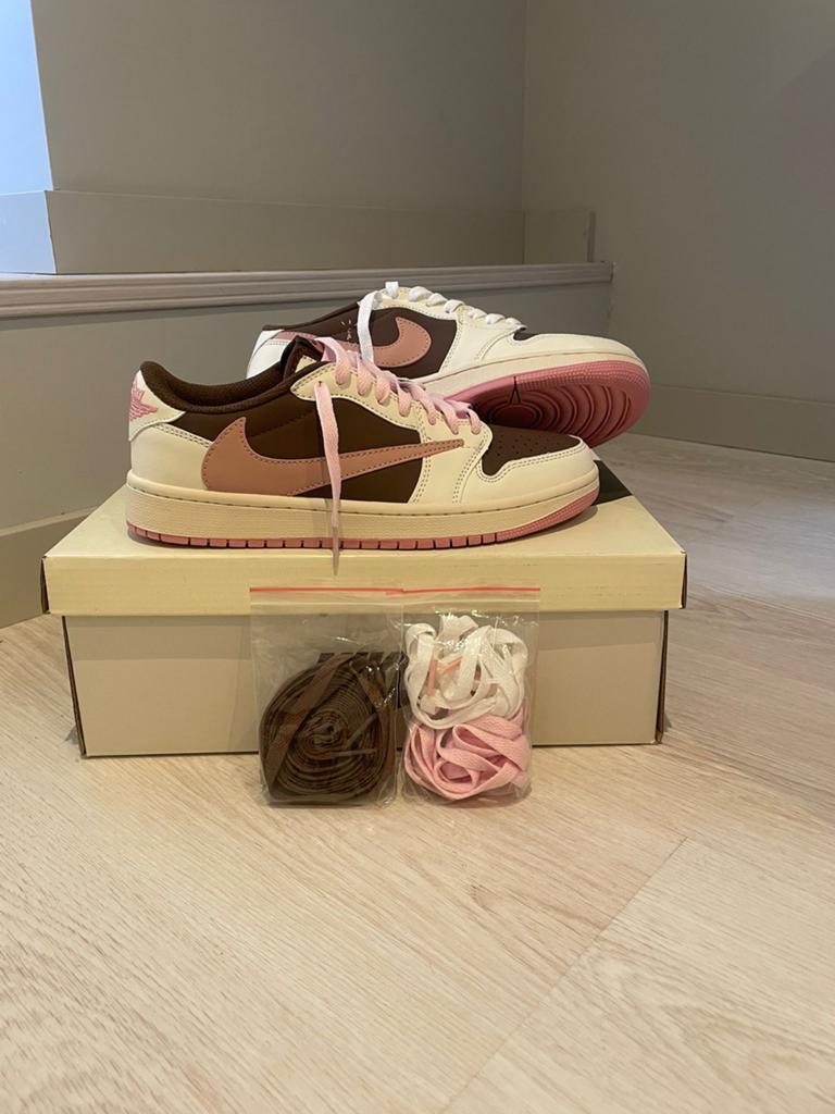 Nike Air Jordan 1 Low Travis Scott Mocha Roze, Ophalen of Verzenden, Nieuw, Bruin, Sneakers of Gympen