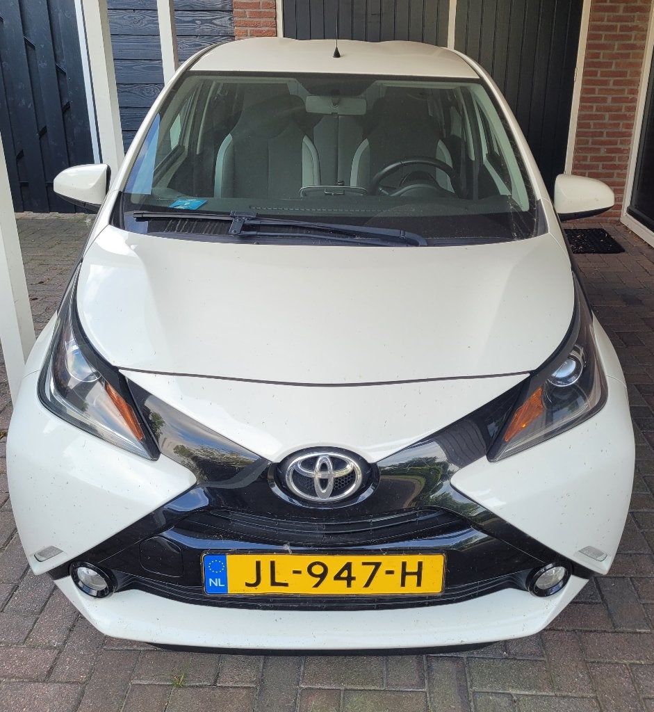 Toyota Aygo 1.0 12V Vvt-5 Ddrs 2016 Wit, Voorwielaandrijving, Stof, Elektrische ramen, Euro 6