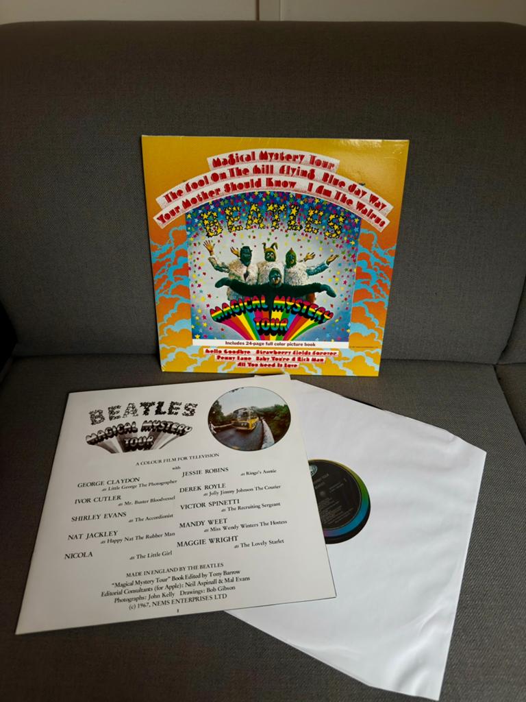 The Beatles – Magical Mystery Tour gatefold met book, Ophalen of Verzenden, Gebruikt, Overige formaten