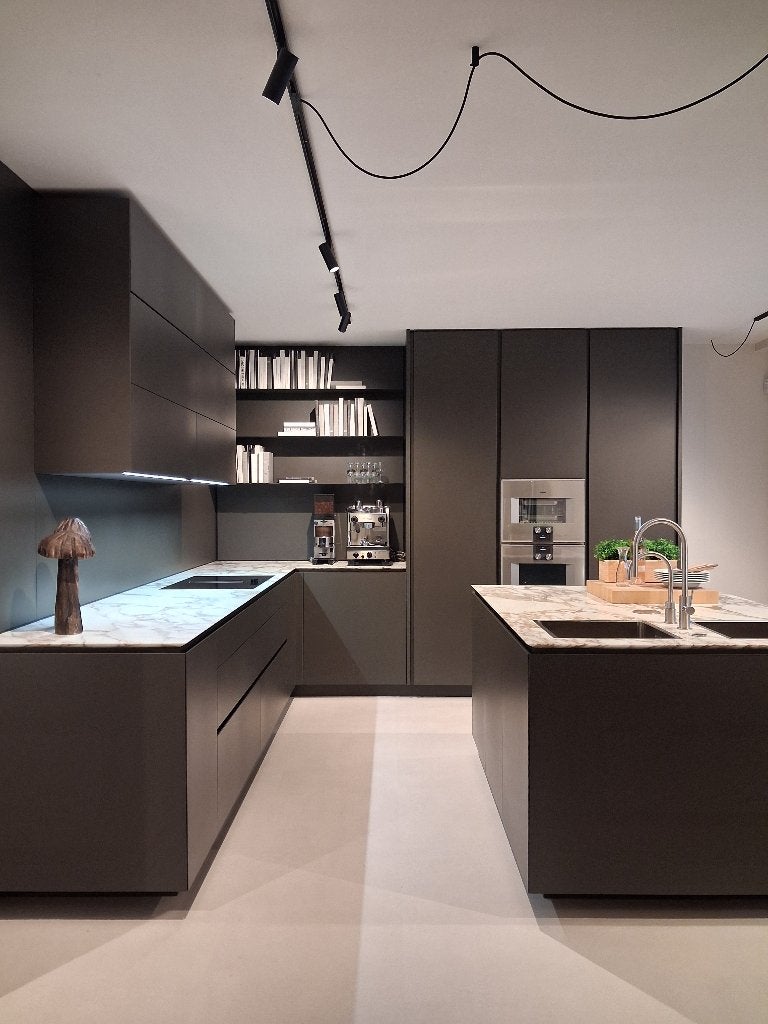 Poliform Artex Keuken – Showroommodel | Direct Leverbaar, Ophalen, Bruin, Hoekkeuken, Graniet of Steen