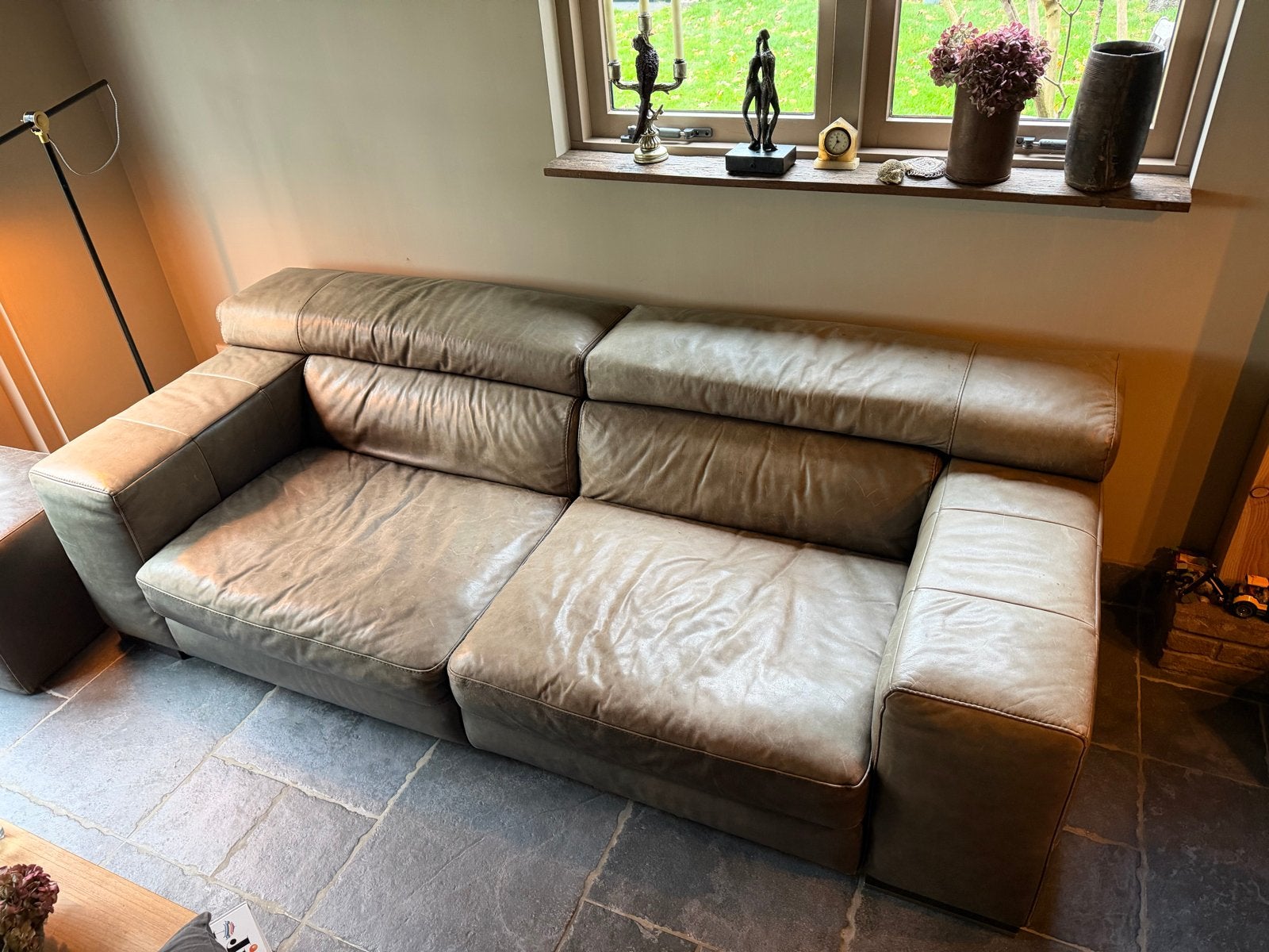 Natuzzi Kalslederen Bank - Elektrisch Verstelbaar, Gebruikt, Driepersoons, Ophalen of Verzenden, 200 tot 250 cm
