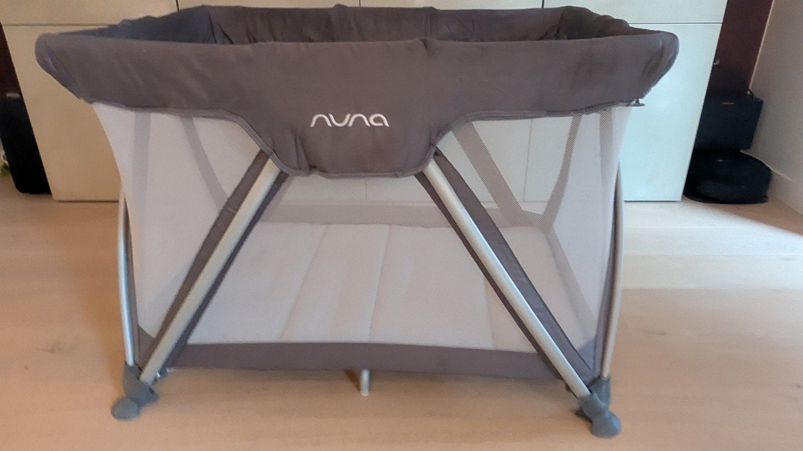 Nuna campingbed / box, Ophalen, Gebruikt, Vierkant