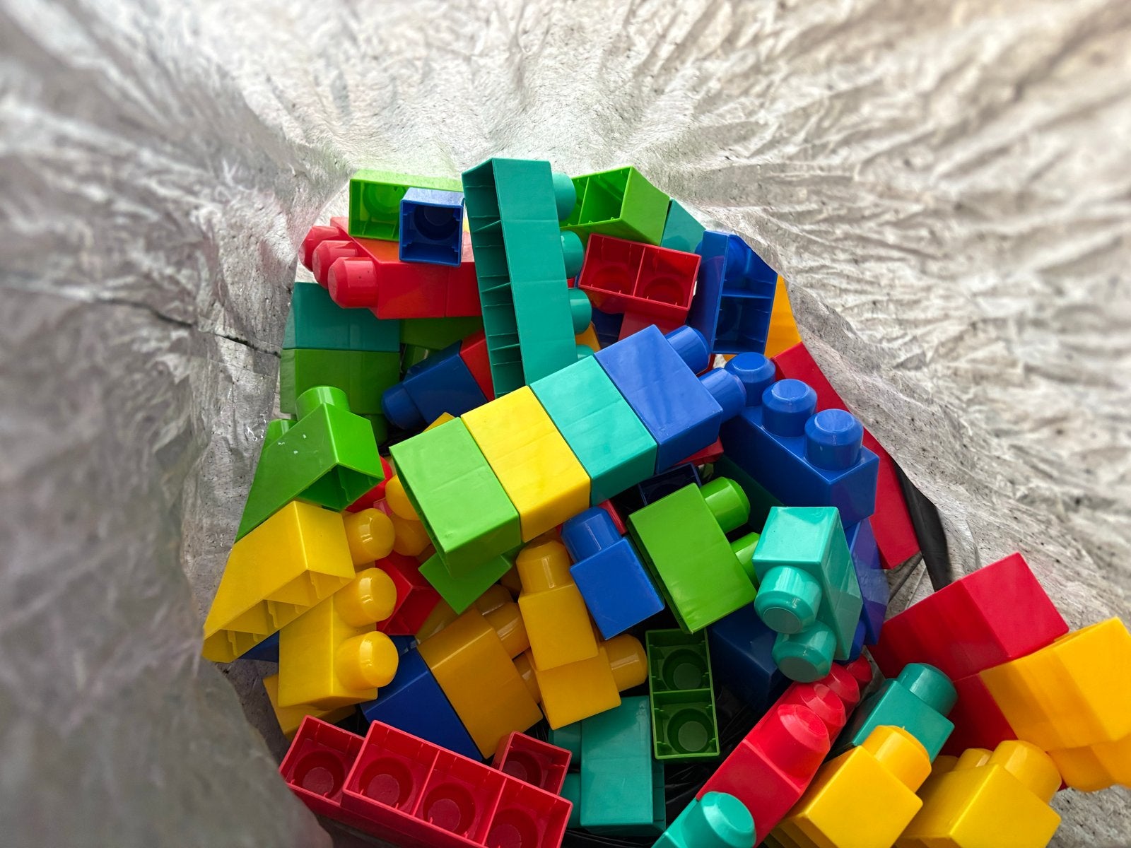 Grote plastic bouwblokken voor peuters en kleuters, Kinderen en Baby's, Speelgoed | Bouwstenen, Ophalen, Gebruikt, Overige merken