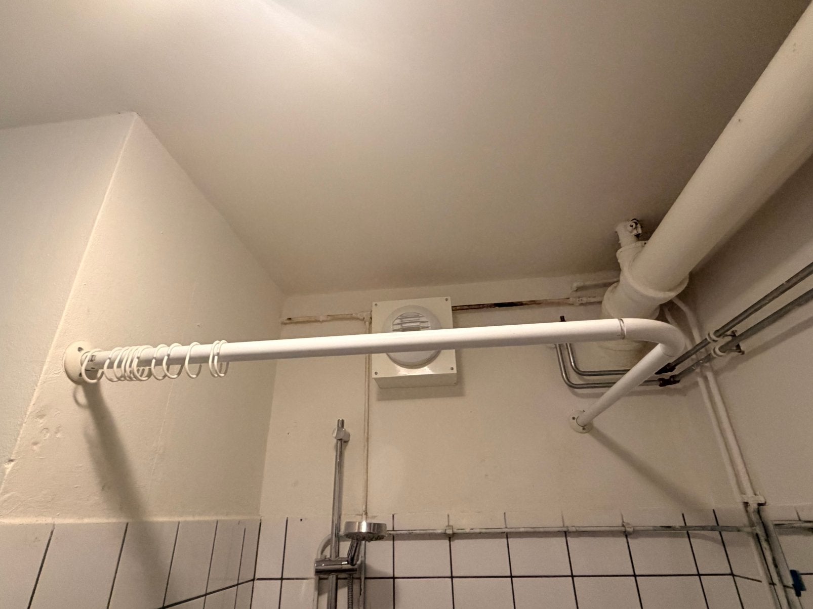 Shower curtain rack, Ophalen, Zo goed als nieuw, Wasrek
