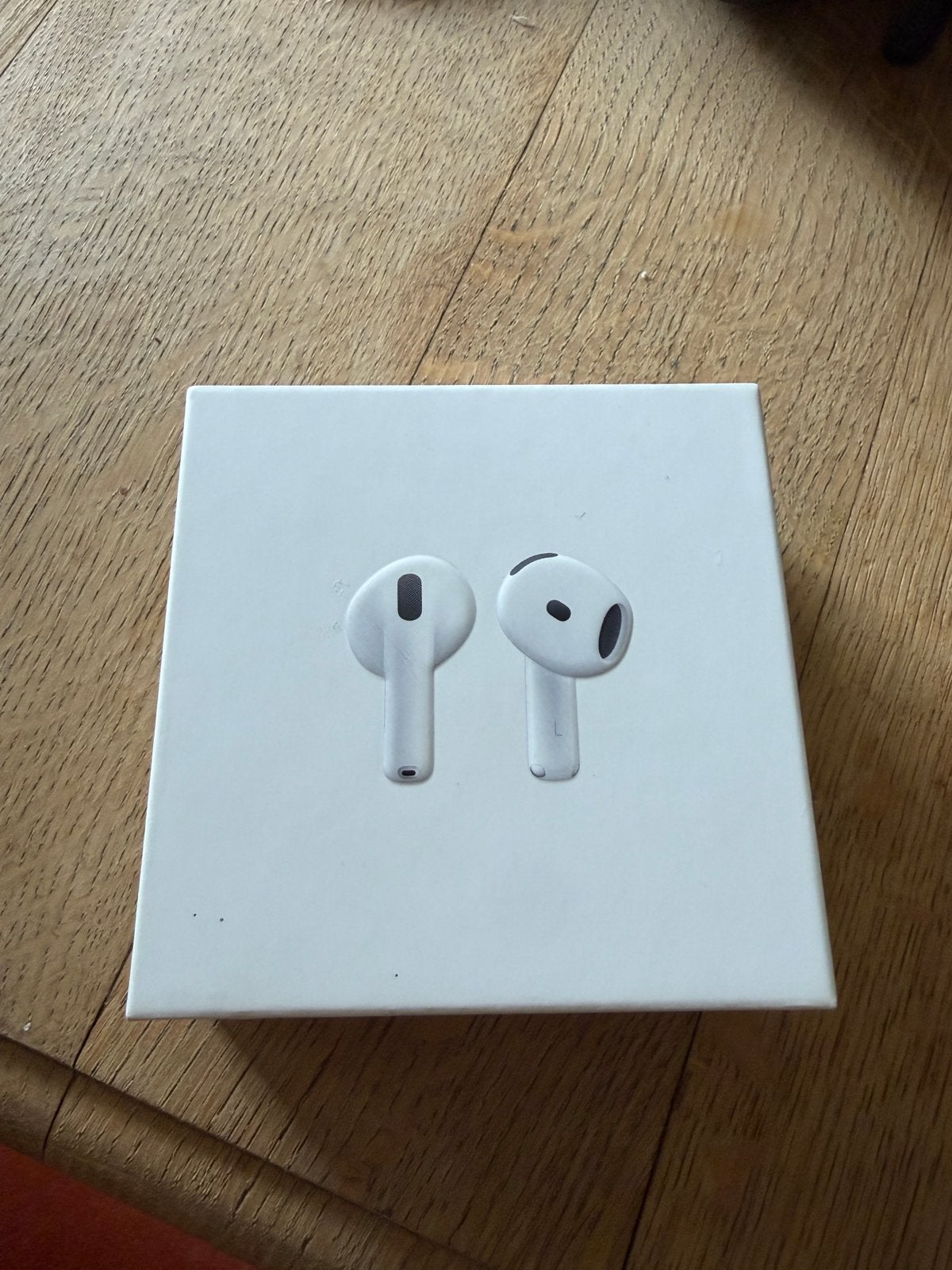 Apple AirPods 4 nieuw in de doos, Telecommunicatie, Mobiele telefoons | Oordopjes, Nieuw, Ophalen of Verzenden, Apple, In oorschelp (earbud)