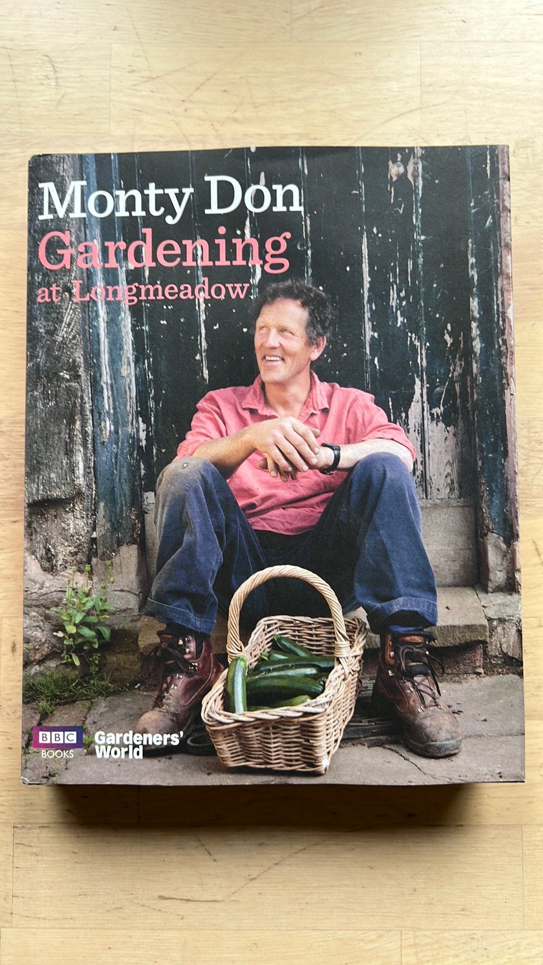 Gardening at Longmeadow, Boeken, Ophalen of Verzenden, Zo goed als nieuw, Tuinieren en Tuinplanten