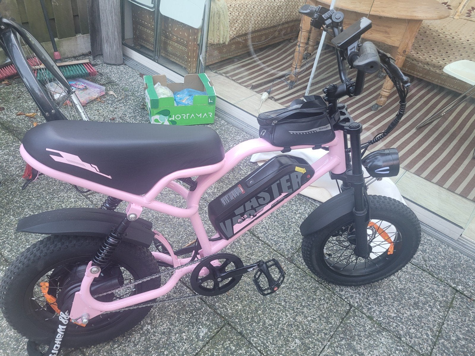 fatbike Roze - Zo goed als nieuw, Zo goed als nieuw, Minder dan 47 cm, 30 tot 50 km per accu, Ophalen