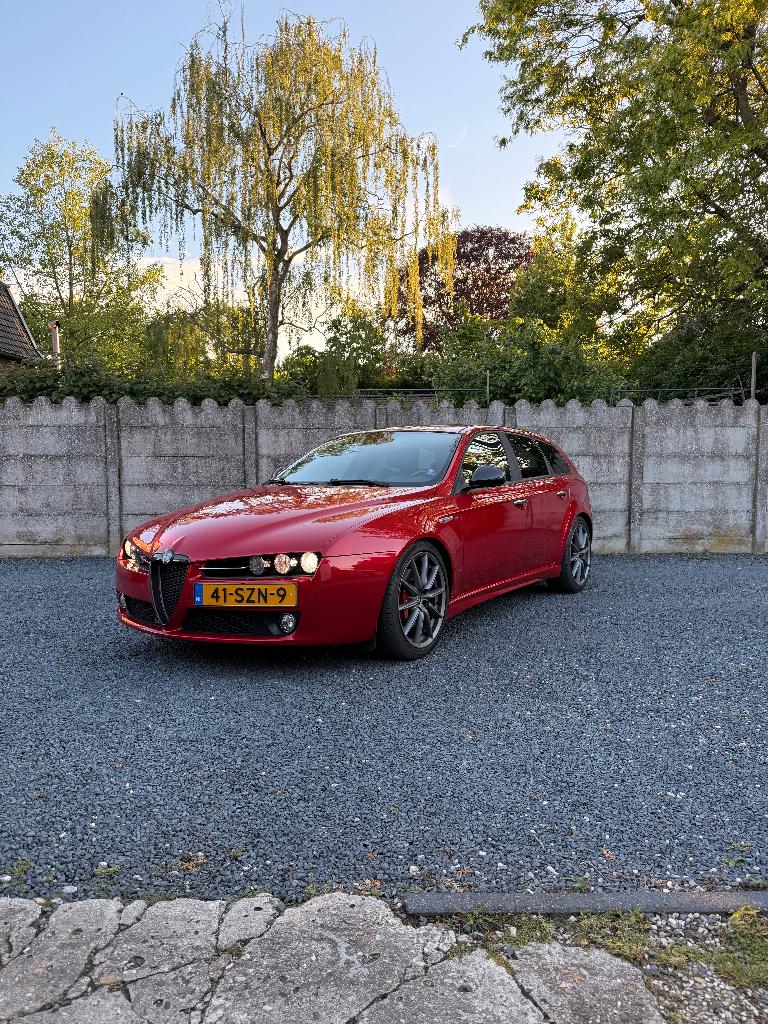 Alfa Romeo 159 1.750 Turbo SW 2012 Rosso Competizione, Voorwielaandrijving, Zwart, Stationwagon, Handgeschakeld