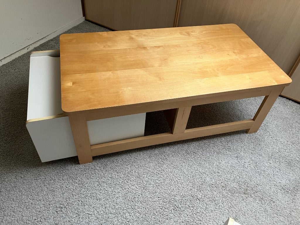 Ikea bankesta koffietafel, Huis en Inrichting, Tafels | Salontafels, Zo goed als nieuw, 5 – 50, 50 tot 100 cm, 100 tot 150 cm