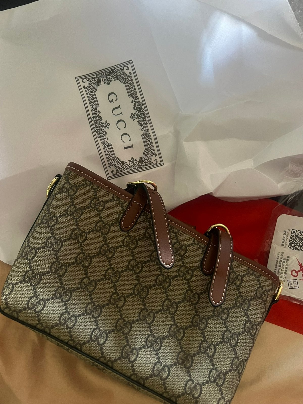 Gucci Emblem mini, Ophalen of Verzenden, Nieuw, Overige kleuren, Schoudertasje