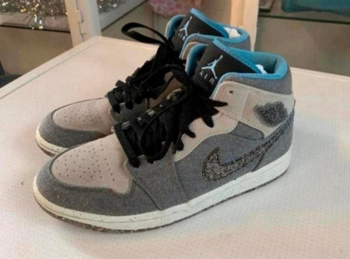 NIKE JORDAN AIR 1 MID CRATER GREY UNIVERSITY BLUE MAAT 42, Ophalen of Verzenden