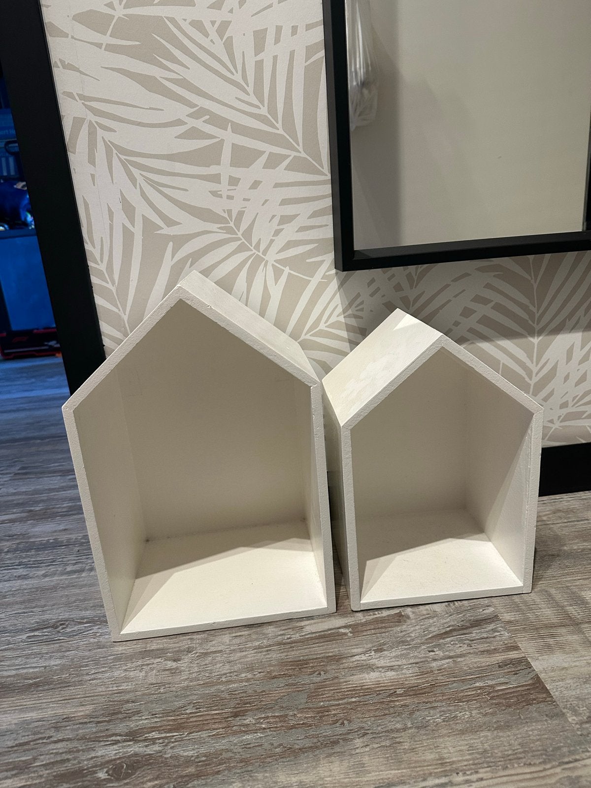 Set van 2 huisvormige wandplankjes - Wit, Huis en Inrichting, Hout, Ophalen of Verzenden, Zo goed als nieuw, Modern