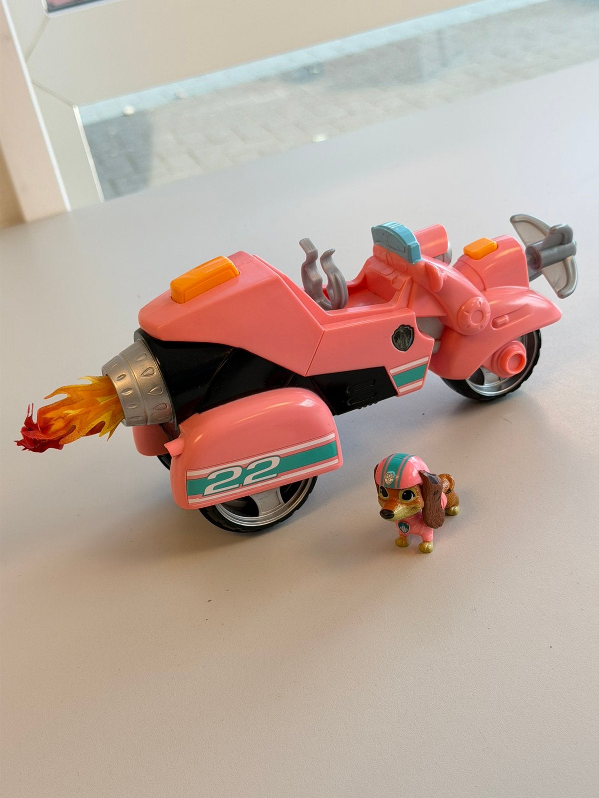Paw Patrol Liberty roze actie Scooter Motor + hond Figuur, Ophalen of Verzenden, Zo goed als nieuw, H, H
