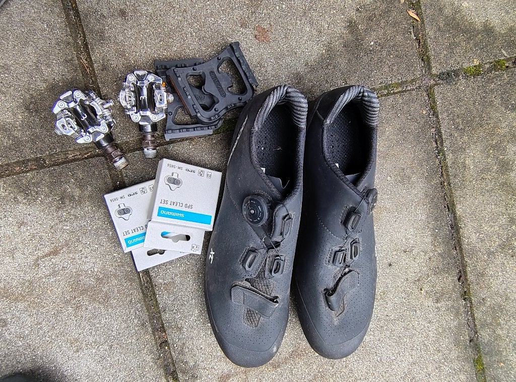 Klikpedalen met schoenen mt. 45 (mt. 44), Ophalen, Zo goed als nieuw, Overige typen