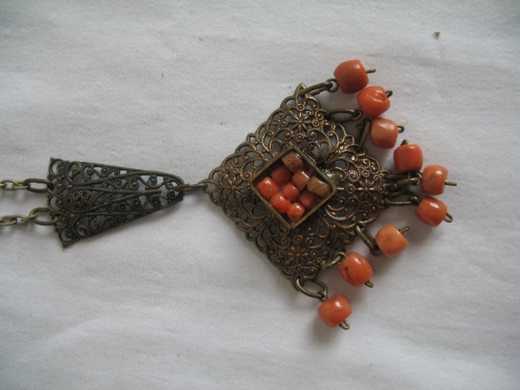 Ketting +Hanger met Bloedkoraaltjes Berber Tribal Vintage, Ophalen of Verzenden, Overige materialen, Overige typen