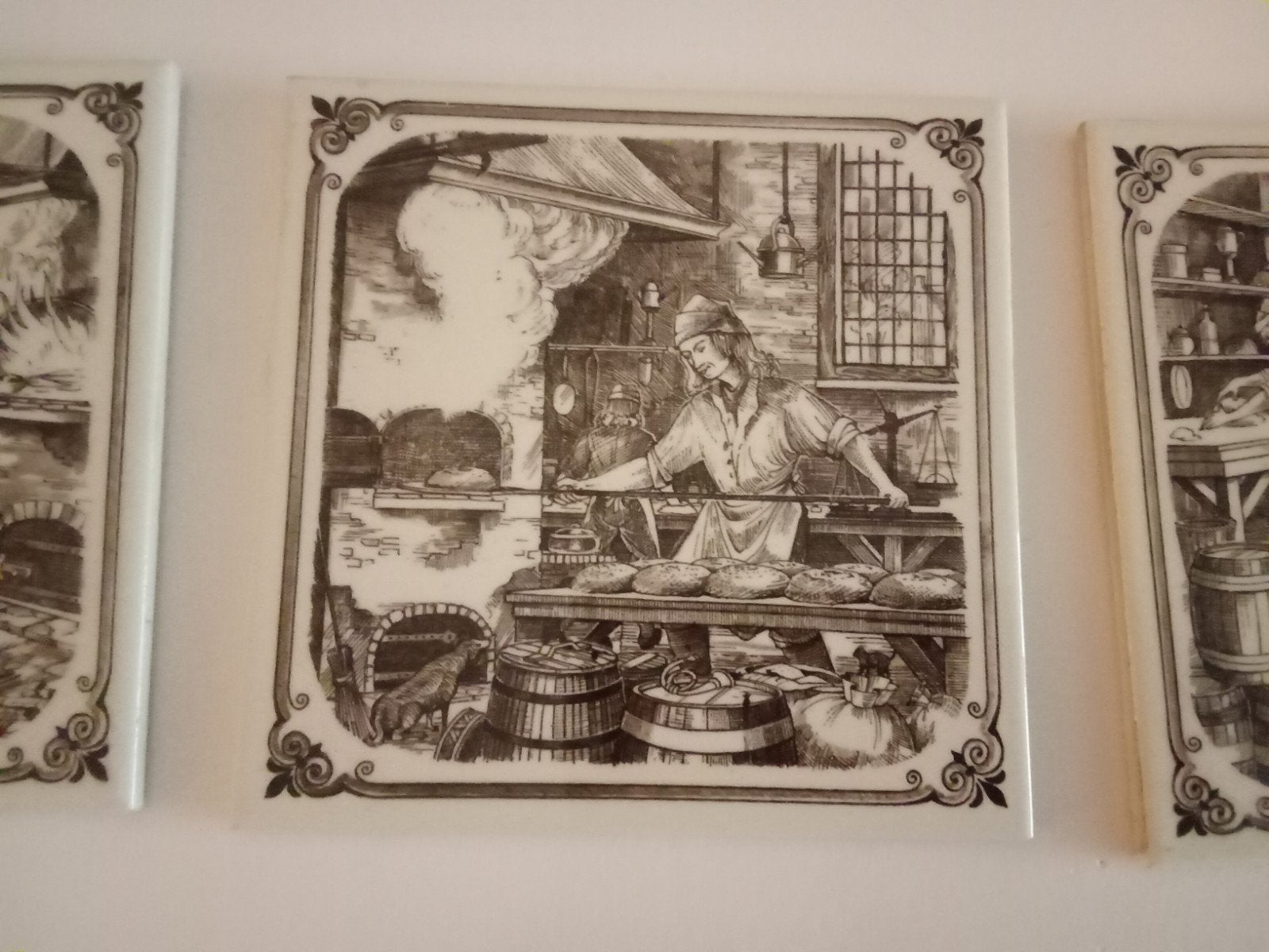 Set van 4 Antieke Ambacht Tegels - Bakkerij Scènes, Ophalen
