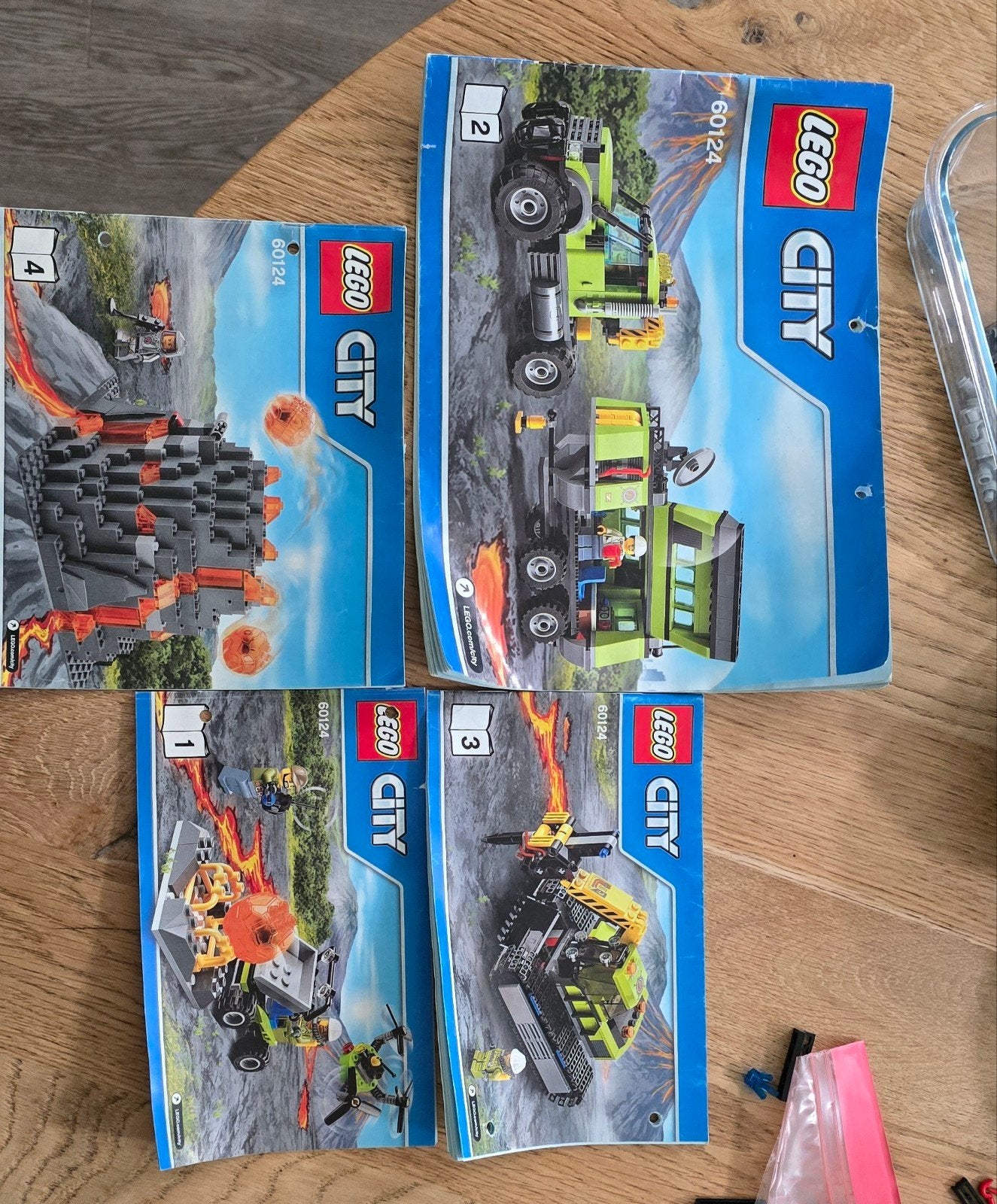 Lego City Vulkaanonderzoek basis 60124 & Helikopter 60123, Kinderen en Baby's, Lego, Compleet, Ophalen of Verzenden, Complete set
