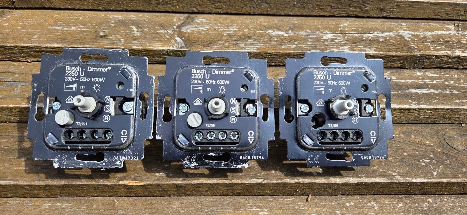 Busch-Jaeger Dimmer 2250 U 230V-50Hz 600W, Doe-het-zelf en Verbouw, Elektra en Kabels, Ophalen of Verzenden, Gebruikt, Busch-Jaeger