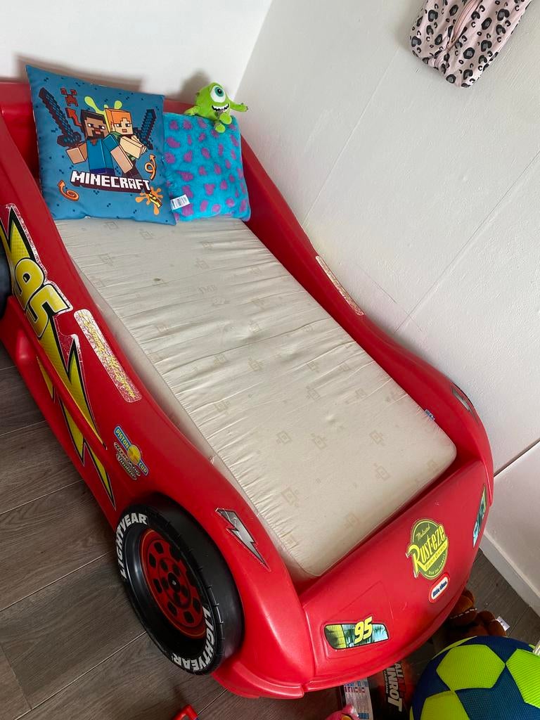 Cars kinderbed - Bliksem McQueen, Kinderen en Baby's, Kinderkamer | Bedden, Ophalen, Gebruikt, 70 tot 85 cm, Matras