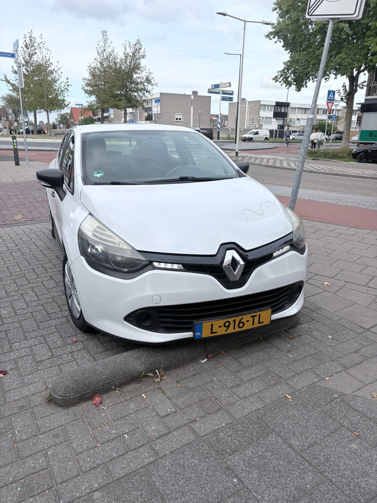 Renault Clio 2016 Wit, 74 pk, Zwart, 580 kg, Wit