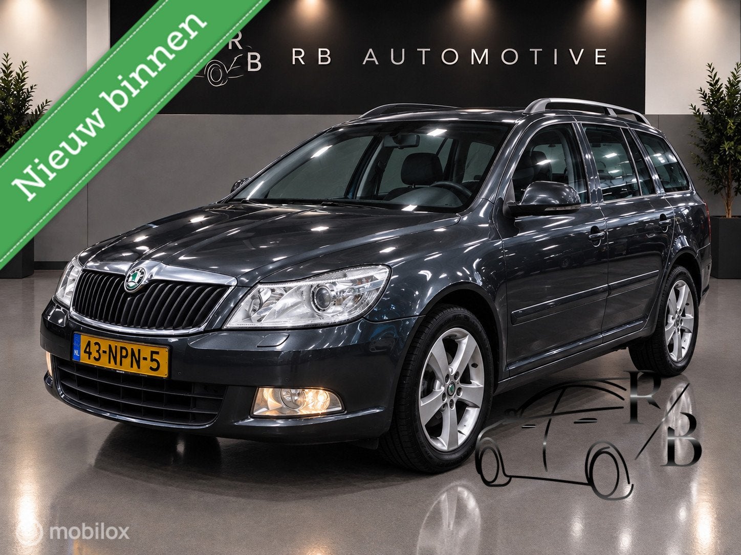 Skoda Octavia Combi 1.2 TSI Elegance Business Line LEES TEKS, Auto's, Voorwielaandrijving, Euro 5, Stof, Gebruikt