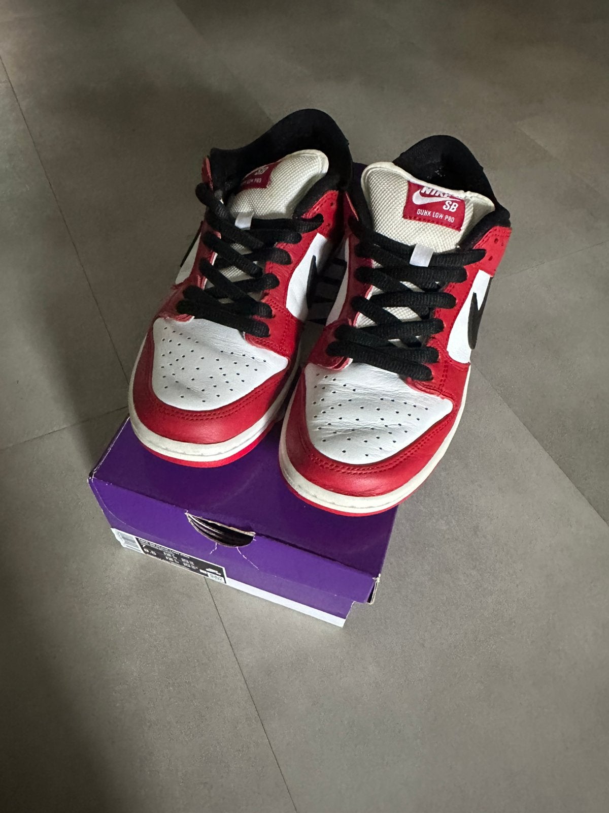 Nike SB Dunk Low Pro J-Pack Chicago EUR 40 WORN, Ophalen of Verzenden, Zo goed als nieuw, Schoenen
