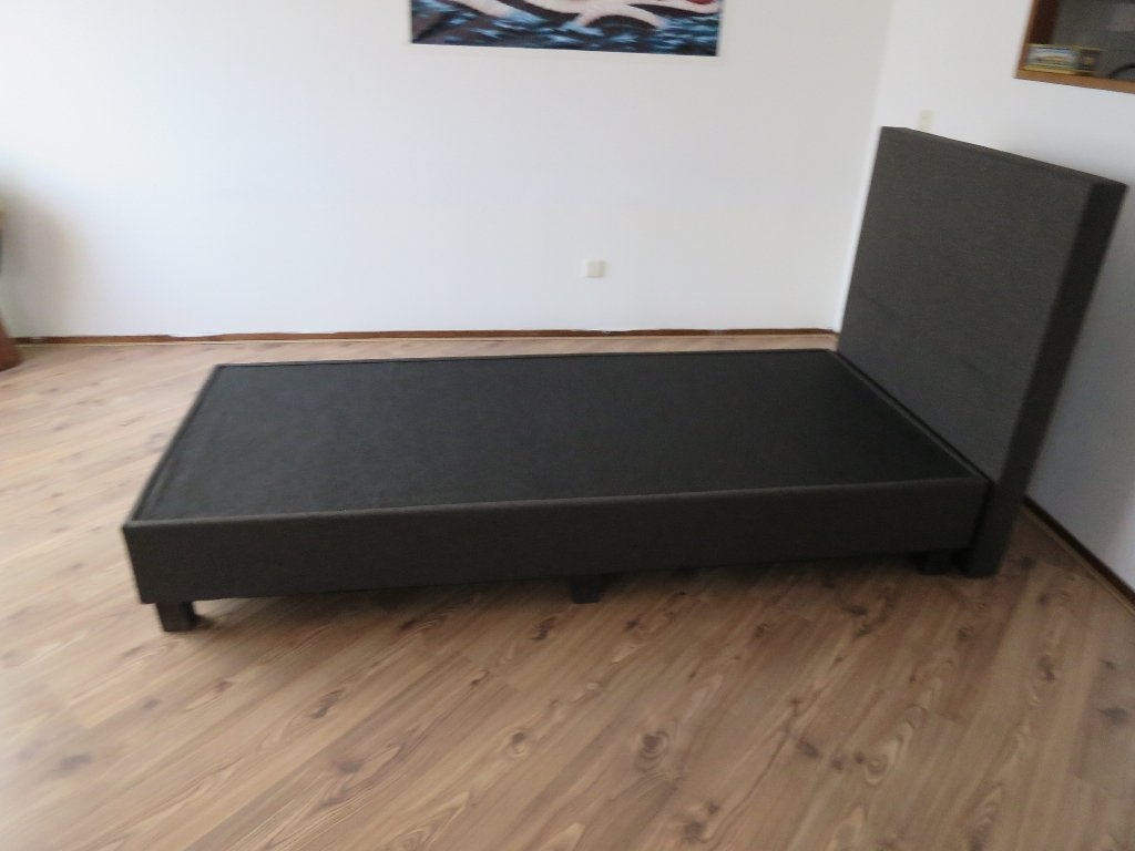 Bieden: Grijze 1-persoons boxspring zonder matras, Ophalen, Eenpersoons, Zo goed als nieuw, 200 cm
