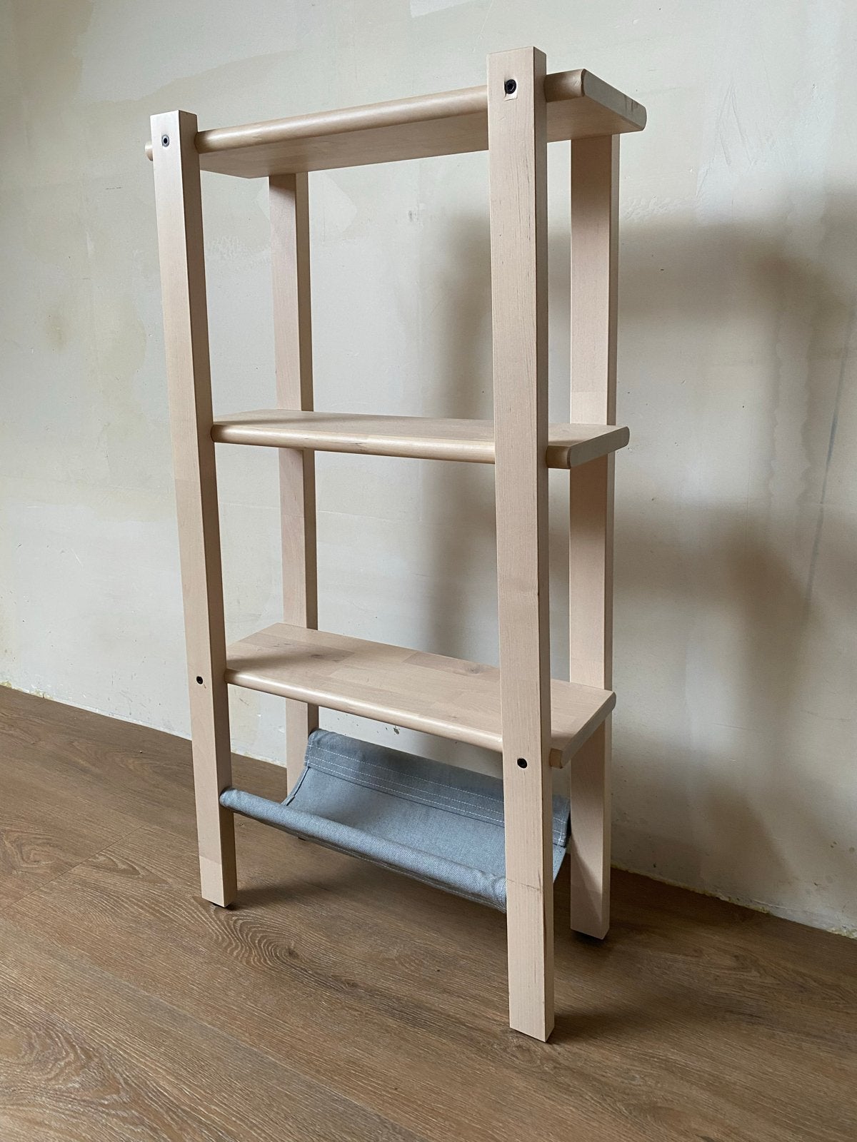 Houten rek/kastje met stoffen opbergvak, Ophalen, Zo goed als nieuw