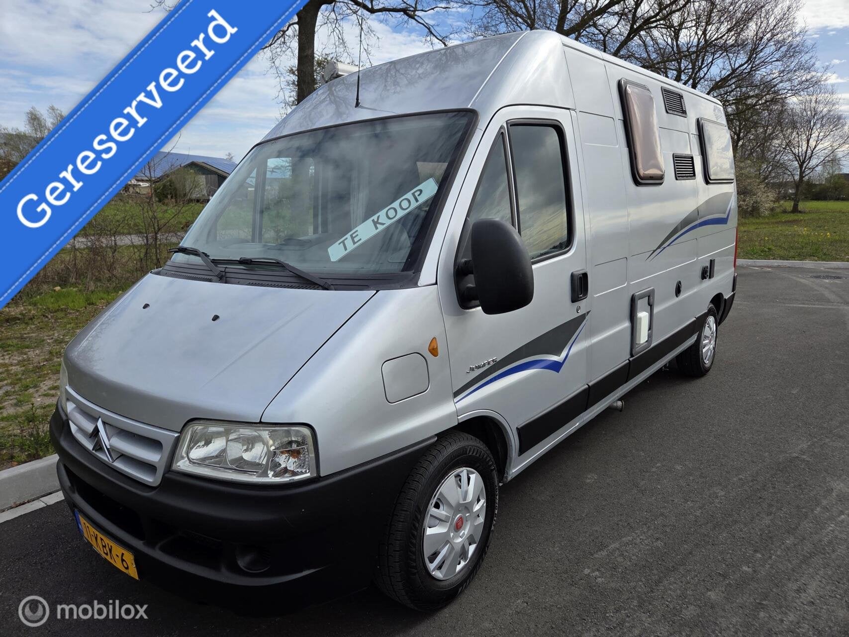 Possl Duett L buscamper 2006 128pk ☆560cm, 2x Airco☆, Buscamper of Camperbus, Pössl, Bedrijf, Koelkast