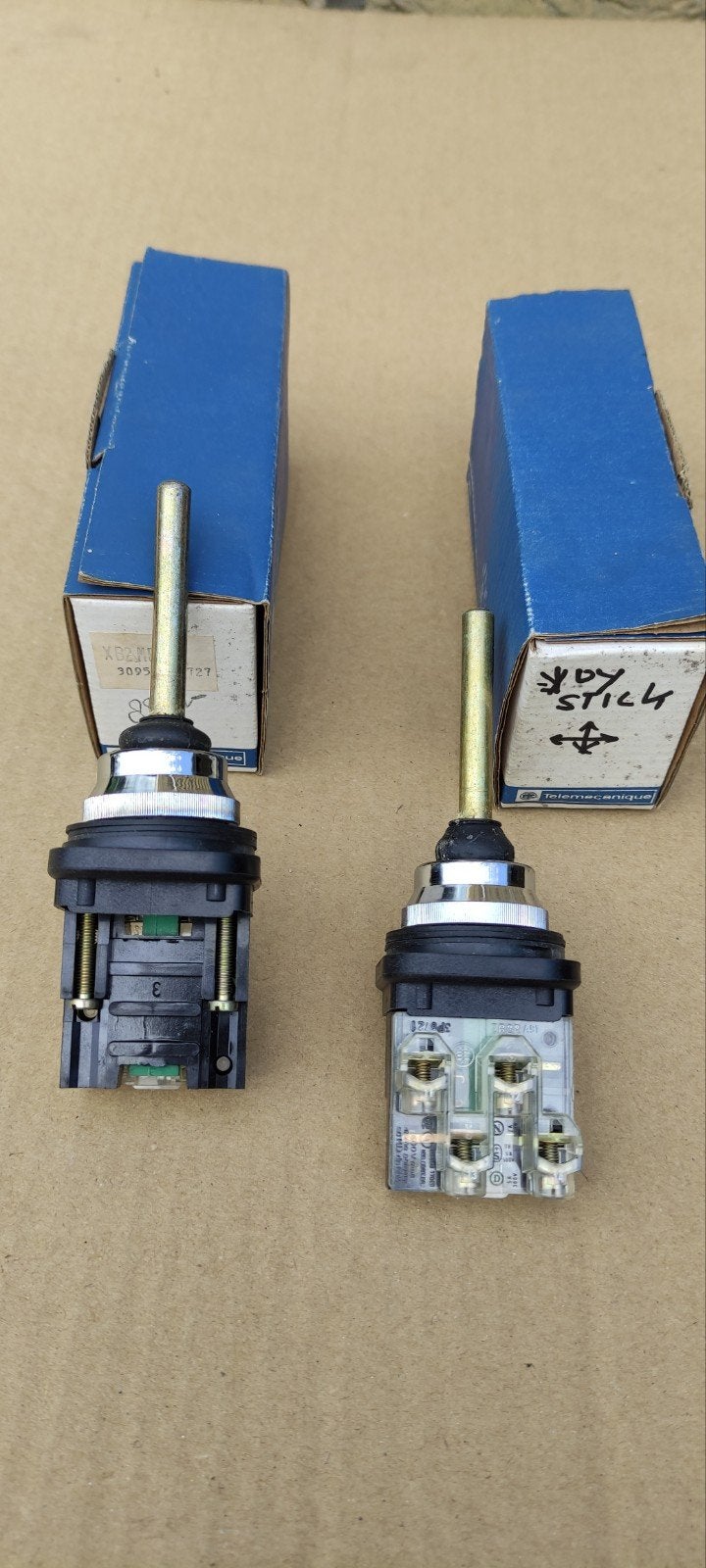 Telemecanique Joystick Schakelaar XB2-MB11 - Nieuw in doos, Ophalen of Verzenden, Nieuw