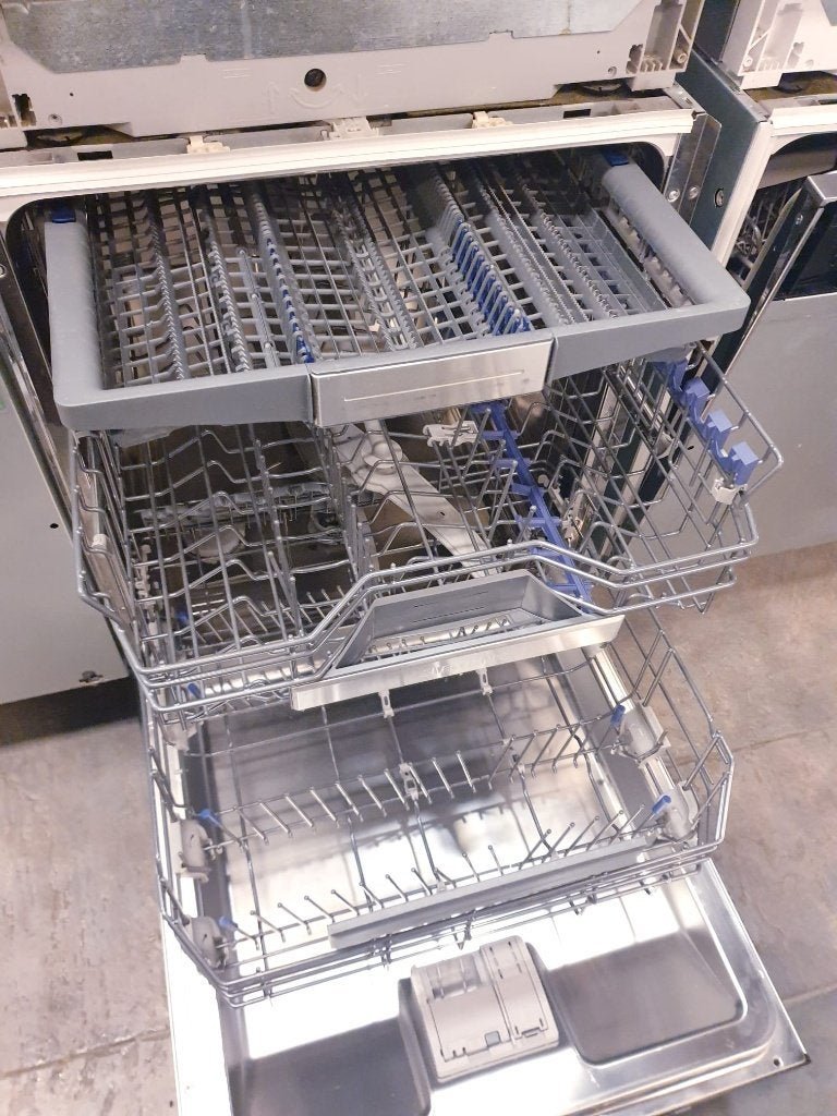 Siemens vaatwasser volledig geïntegreerde inc6 mnd garantie, Ophalen, Minder dan 85 cm, Energieklasse A of zuiniger, Zo goed als nieuw