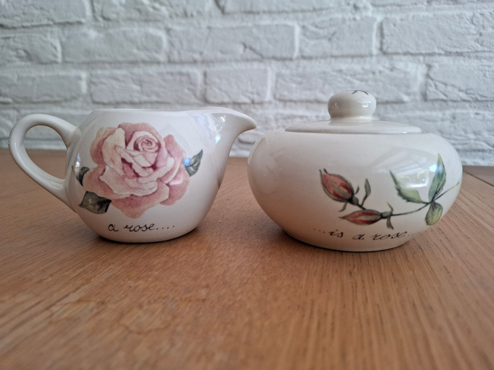 Roomstel Jet ter Steege. A rose is a rose. Kan en suikerpot., Overige typen, Ophalen of Verzenden, Zo goed als nieuw, Overige stijlen