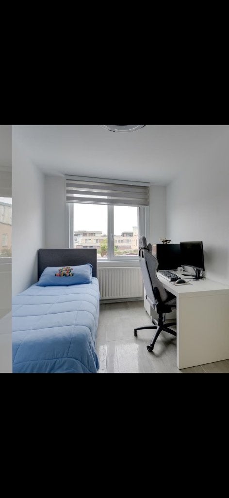 Eenpersoonsbed met matras, Ophalen, Modern en functioneel, Gebruikt, 90 cm
