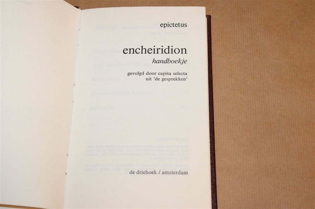 Encheiridion — Epictetus, Handboekje & Gesprekken 1975, Boeken, Ophalen of Verzenden, Gelezen