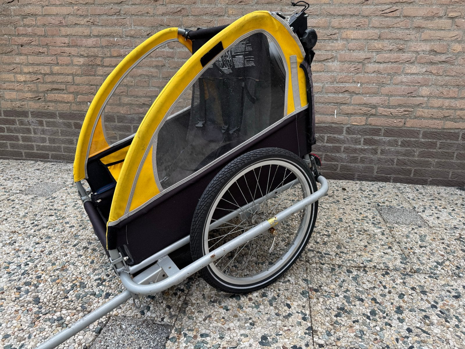 Kinderfietskar - Geel/Zwart open/dicht, Fietsen en Brommers, Ophalen, Gebruikt, Kinderkar, Opvouwbaar