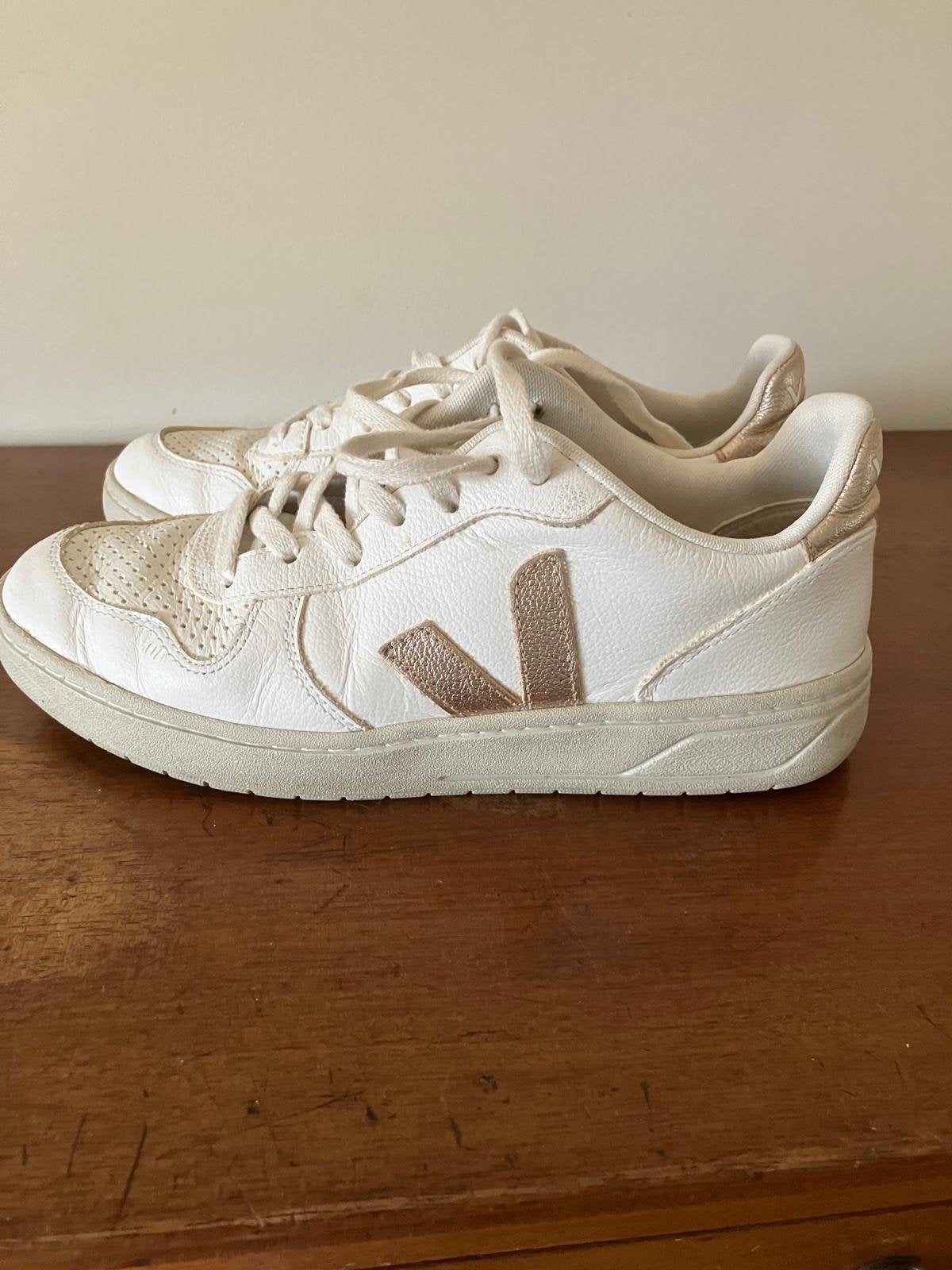 Veja V-10 dames seakers maat 39; weinig gedragen, Ophalen, Zo goed als nieuw, Sneakers of Gympen