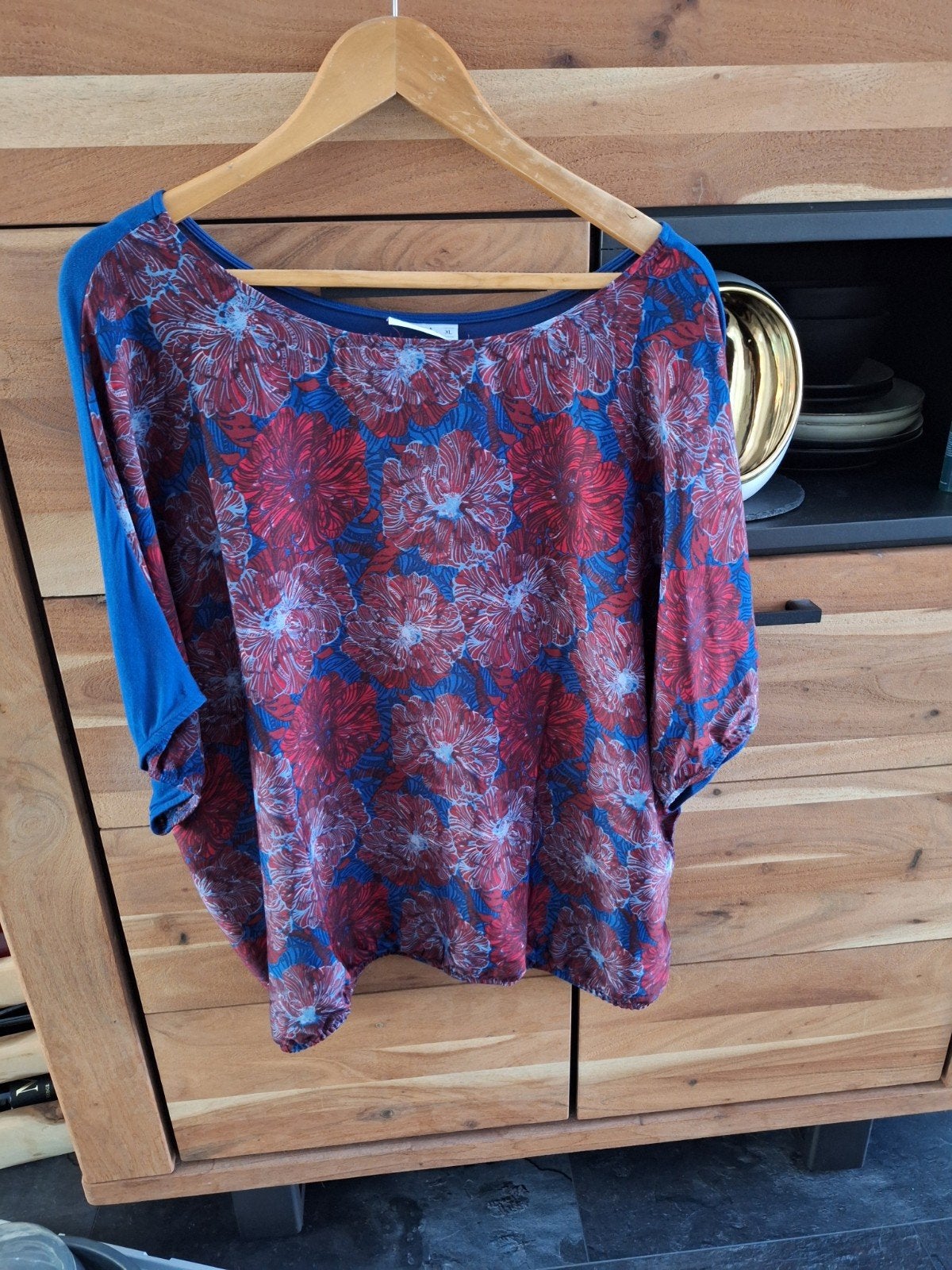 Ruimvallend shirt. Grote maat XL., Ophalen of Verzenden, Zo goed als nieuw, Blauw, Shirt of Top