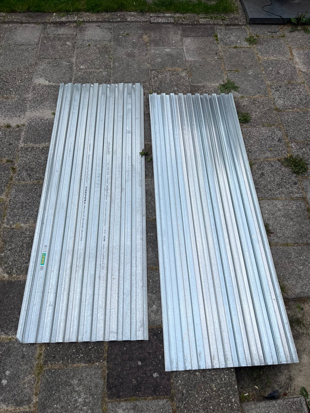 Zwaluwplaten 16 mm, Ophalen, Zo goed als nieuw