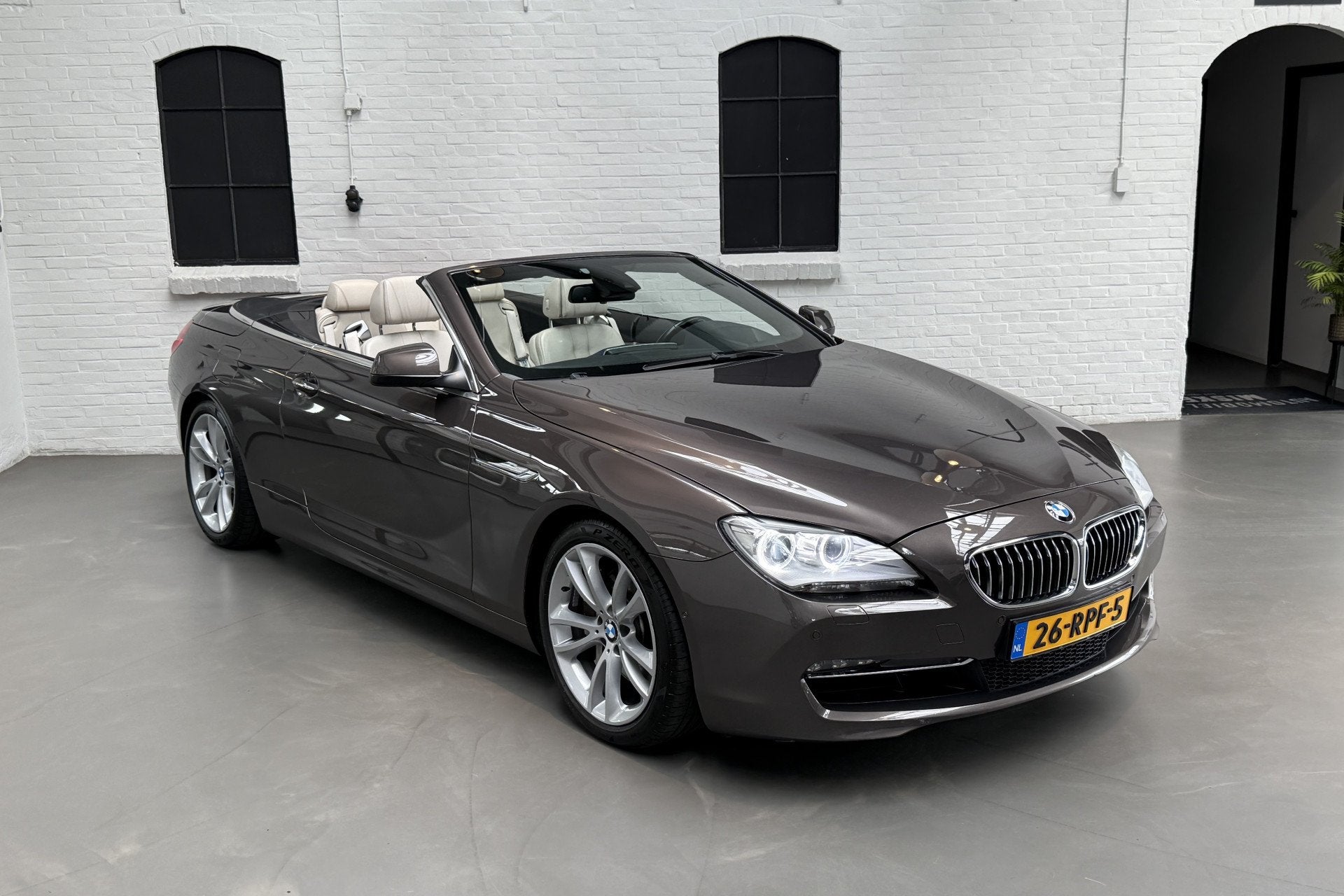 BMW 6 Serie Cabrio 640i High Executive Stoelverwarming - Hea, Auto's, BMW, Euro 5, Achterwielaandrijving, Gebruikt, Beige