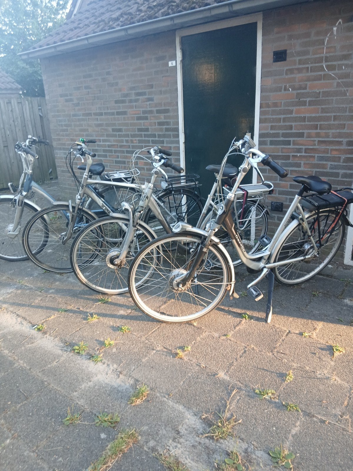 4 E-bikes (Sparta, Trek, Gazelle) - Nagekeken nodig, Ophalen of Verzenden