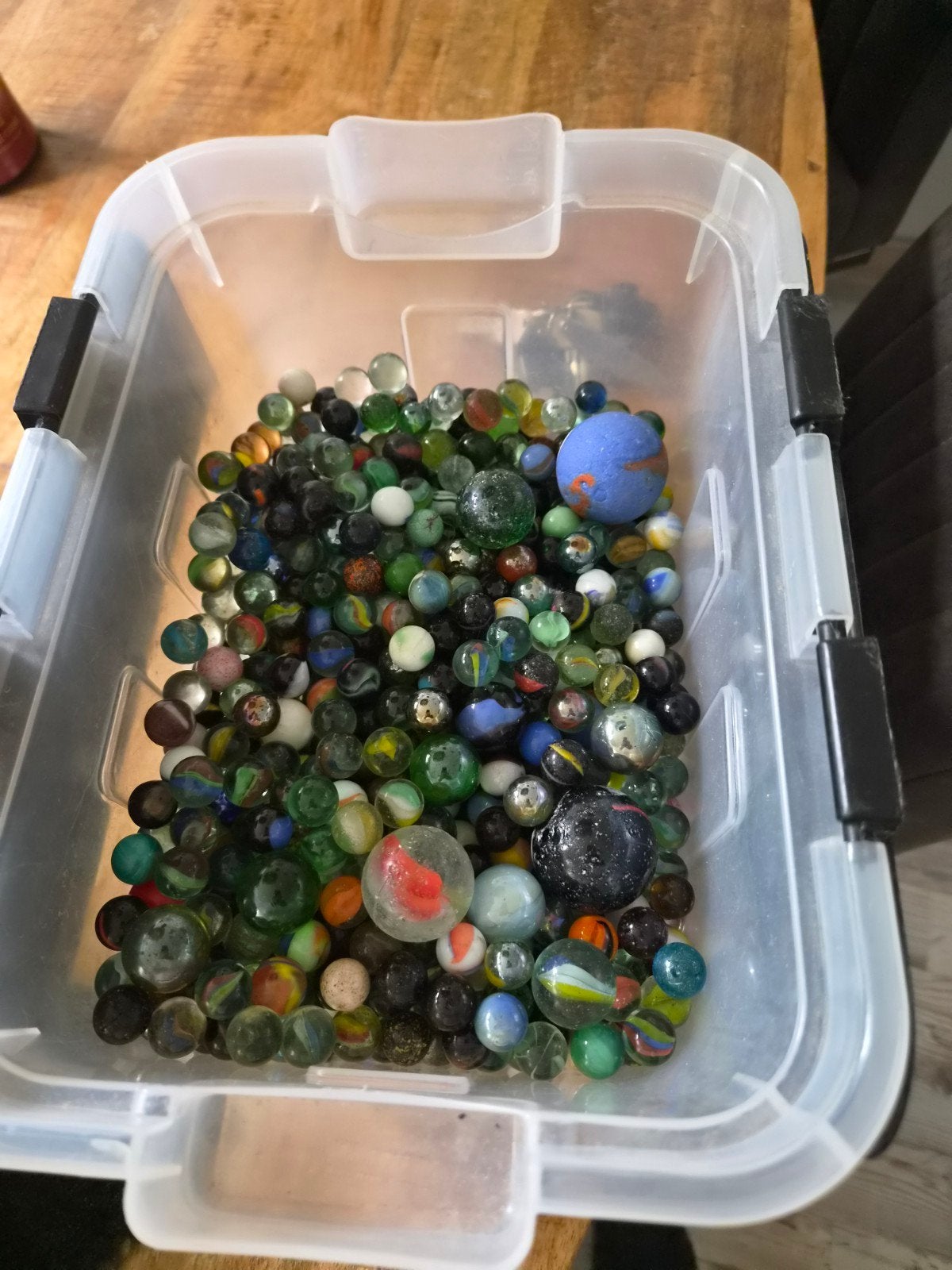 Grote verzameling knikkers in opbergdoos, Verzamelen, Ophalen of Verzenden, Gebruikt