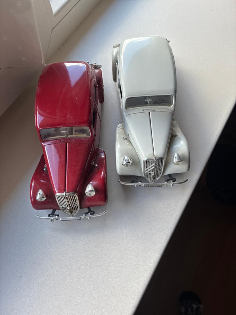 Citroën Traction Avant modelauto's schaal 1/24, Ophalen of Verzenden, Zo goed als nieuw
