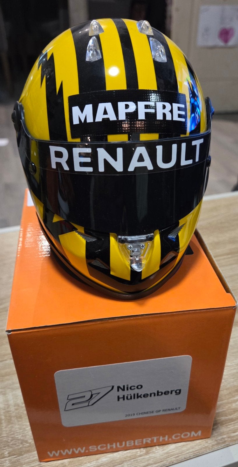 China 2019 1:2 helm Nico Hulkenberg #27, Ophalen of Verzenden, Zo goed als nieuw, Formule 1