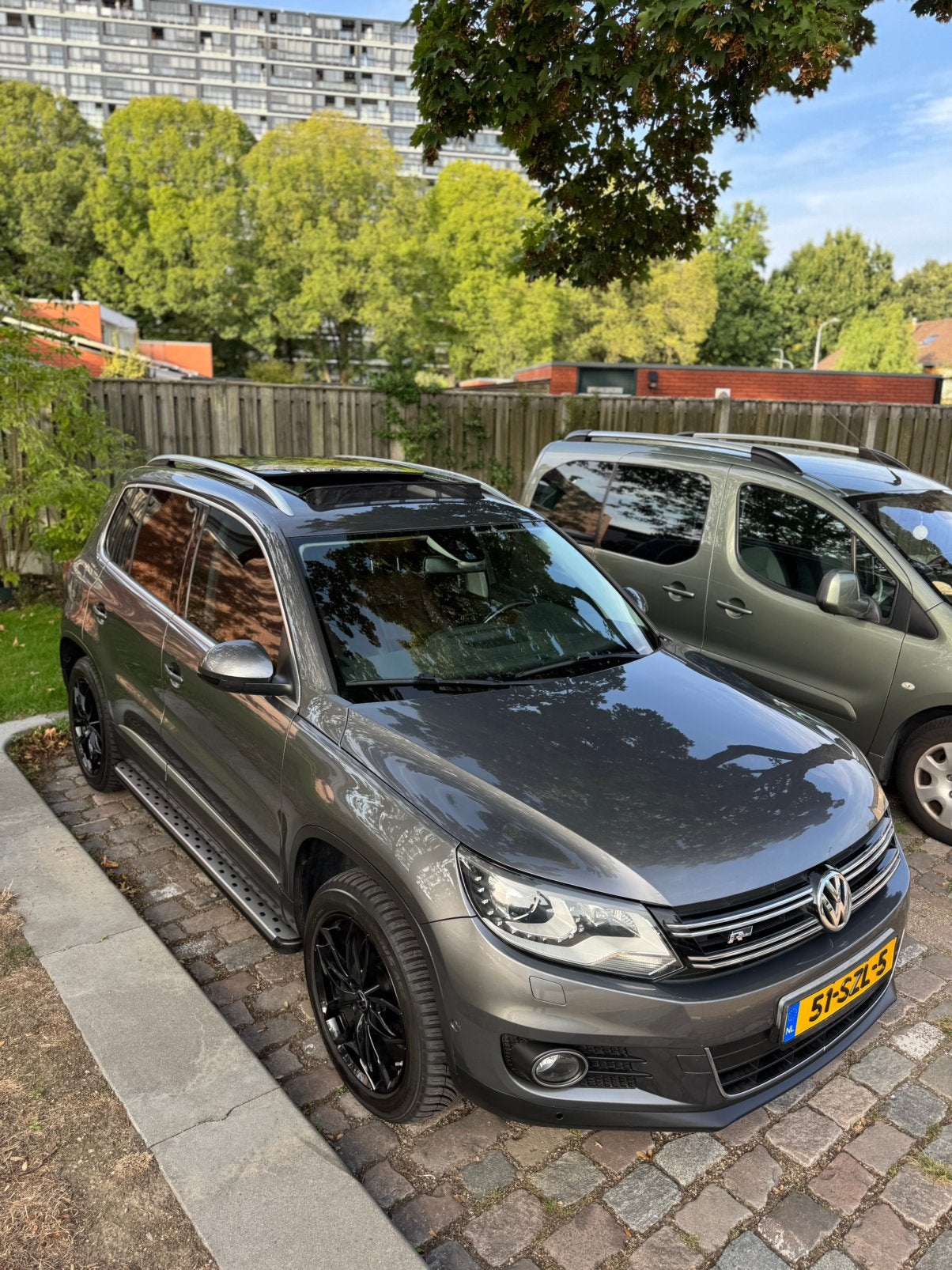 Volkswagen Tiguan 2.0 TSI 155KW/210PK 4M 7-DSG 2012 Grijs, Auto's, Automaat, 4 cilinders, Origineel Nederlands, Vierwielaandrijving