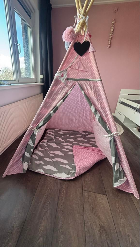 Roze Tipi tent met accessoires voor kinderen, Ophalen, Zo goed als nieuw