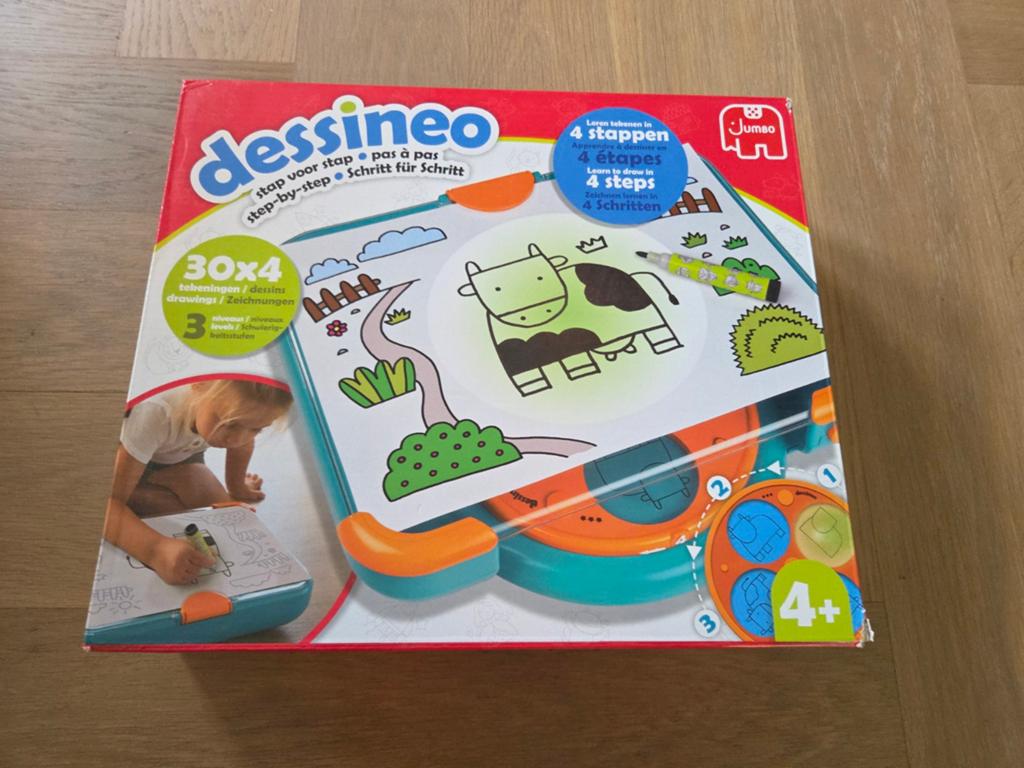 Jumbo Dessineo Tekenprojector - Leer Tekenen in 4 Stappen, Ophalen of Verzenden, Gebruikt, Knutselen, Met licht