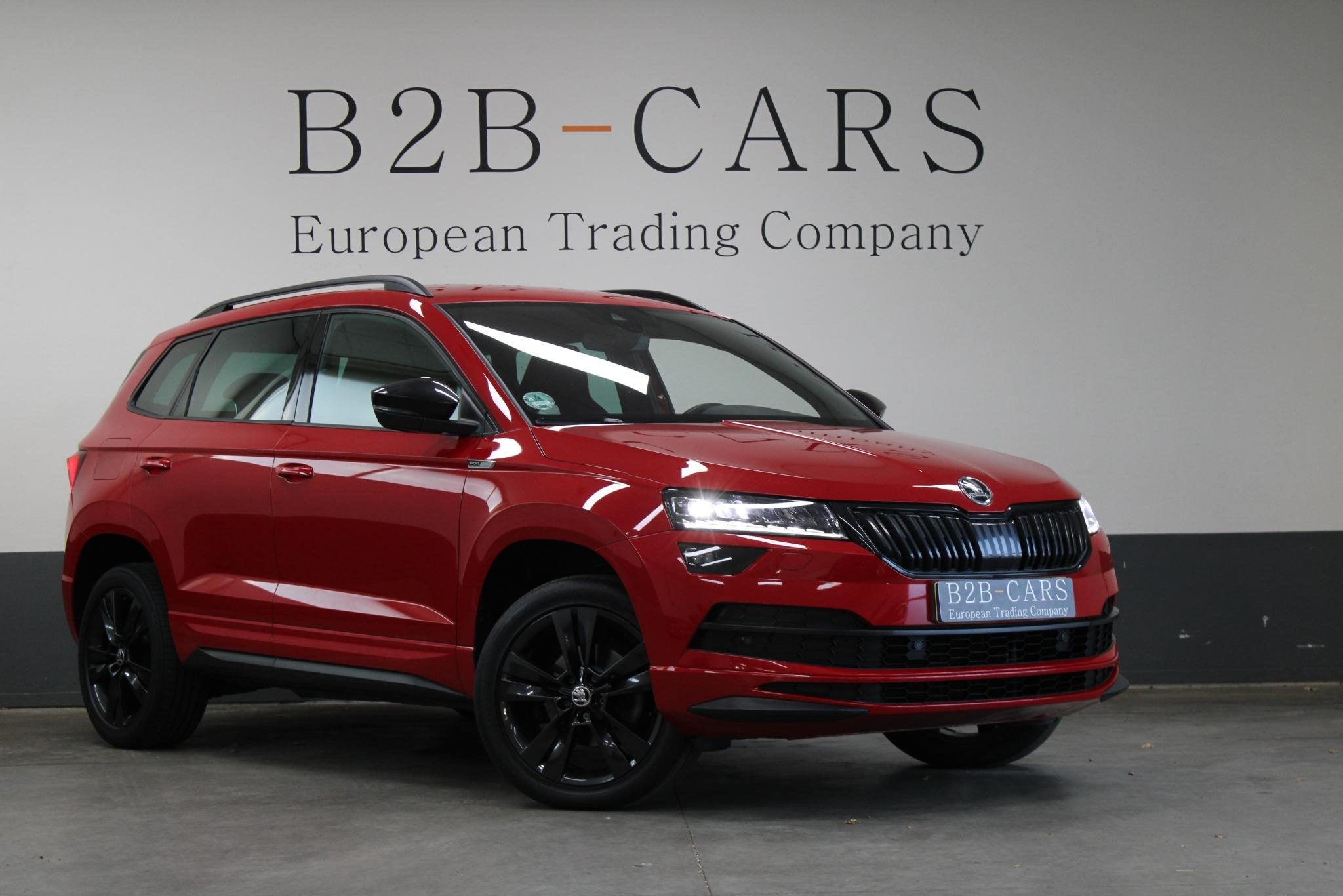 Skoda Karoq 1.5 TSI ACT Sportline | LED | Virtual | Canton |, Dealer onderhouden, 4 cilinders, 150 pk, Bedrijf
