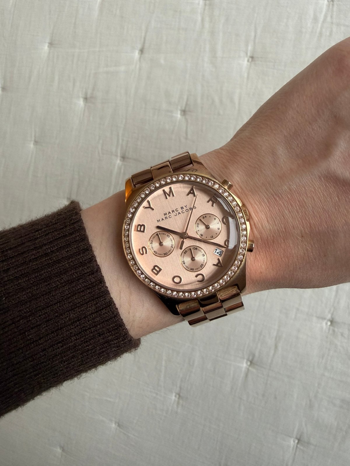 Marc Jacobs horloge rosegold met strass, Sieraden, Tassen en Uiterlijk, Horloges | Dames, Staal, Polshorloge, Zo goed als nieuw